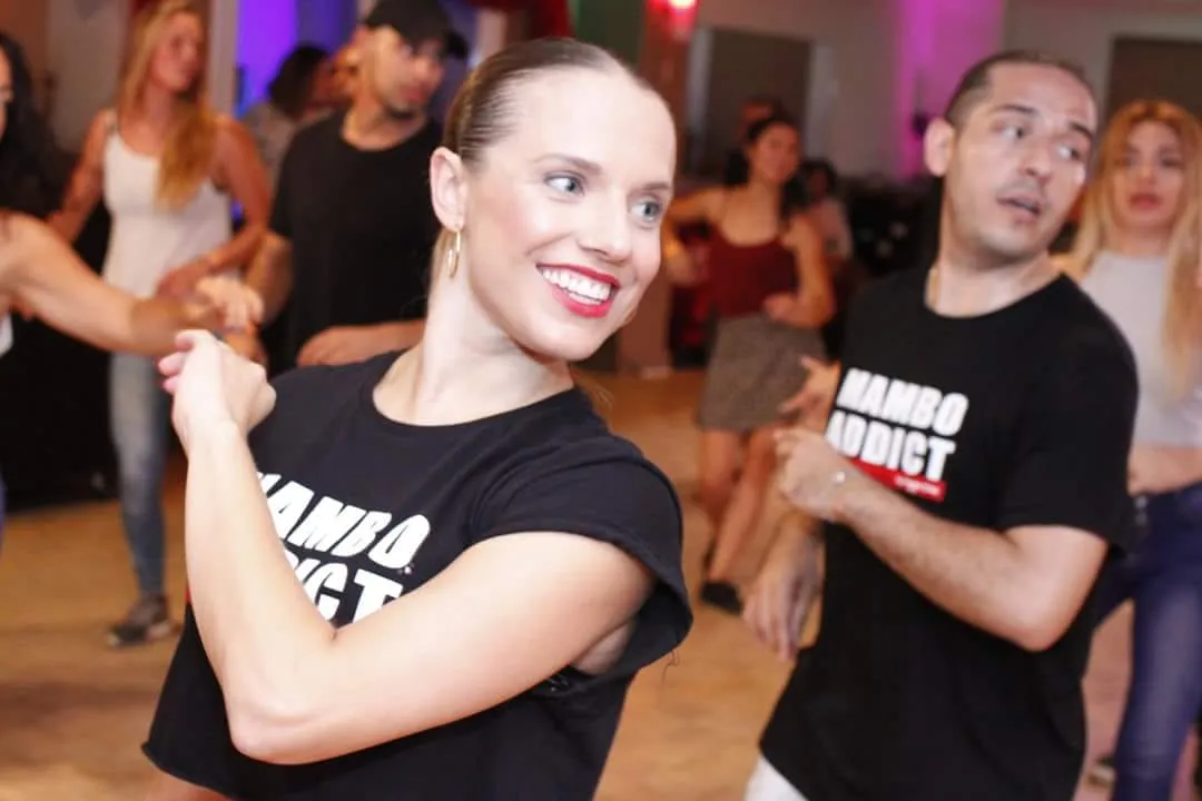 Zergyo y Eva Latin Dance Studio — dans-studio i Castelló de la Plana — bild 3