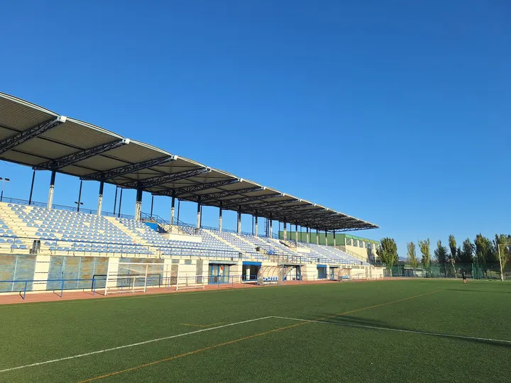 Centro Deportivo Fuente Del Toro — Estudio de fitness en La Cabaña, El Molar