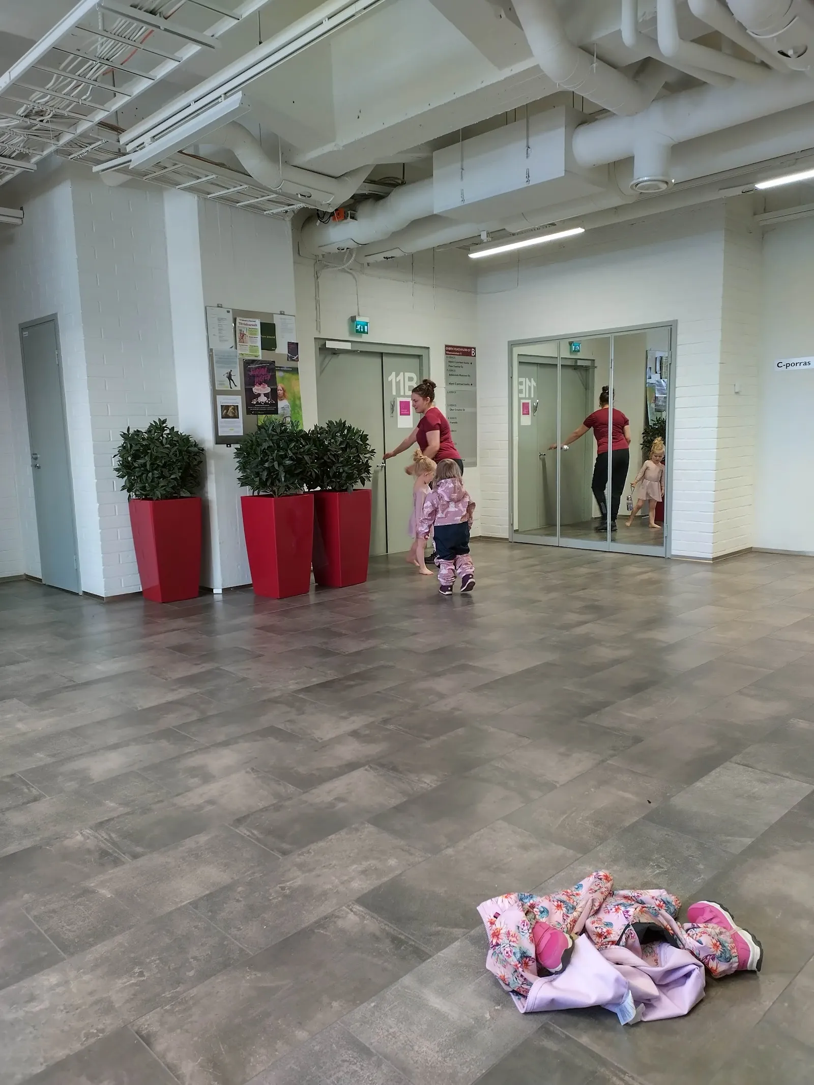 Helsingin Tanssiopisto — tanssi-studio – Sörnäinen, Helsinki — 2