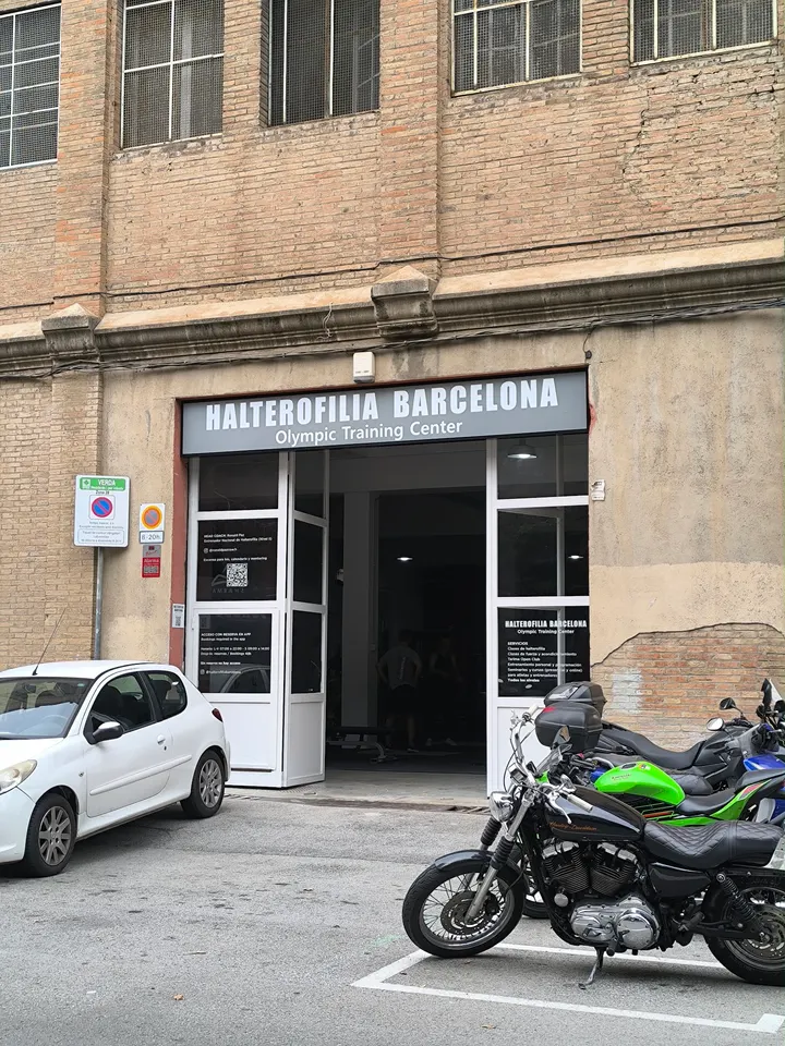 Halterofilia Barcelona - Olympic Training Center — Fuerza en Sant Martí, Barcelona