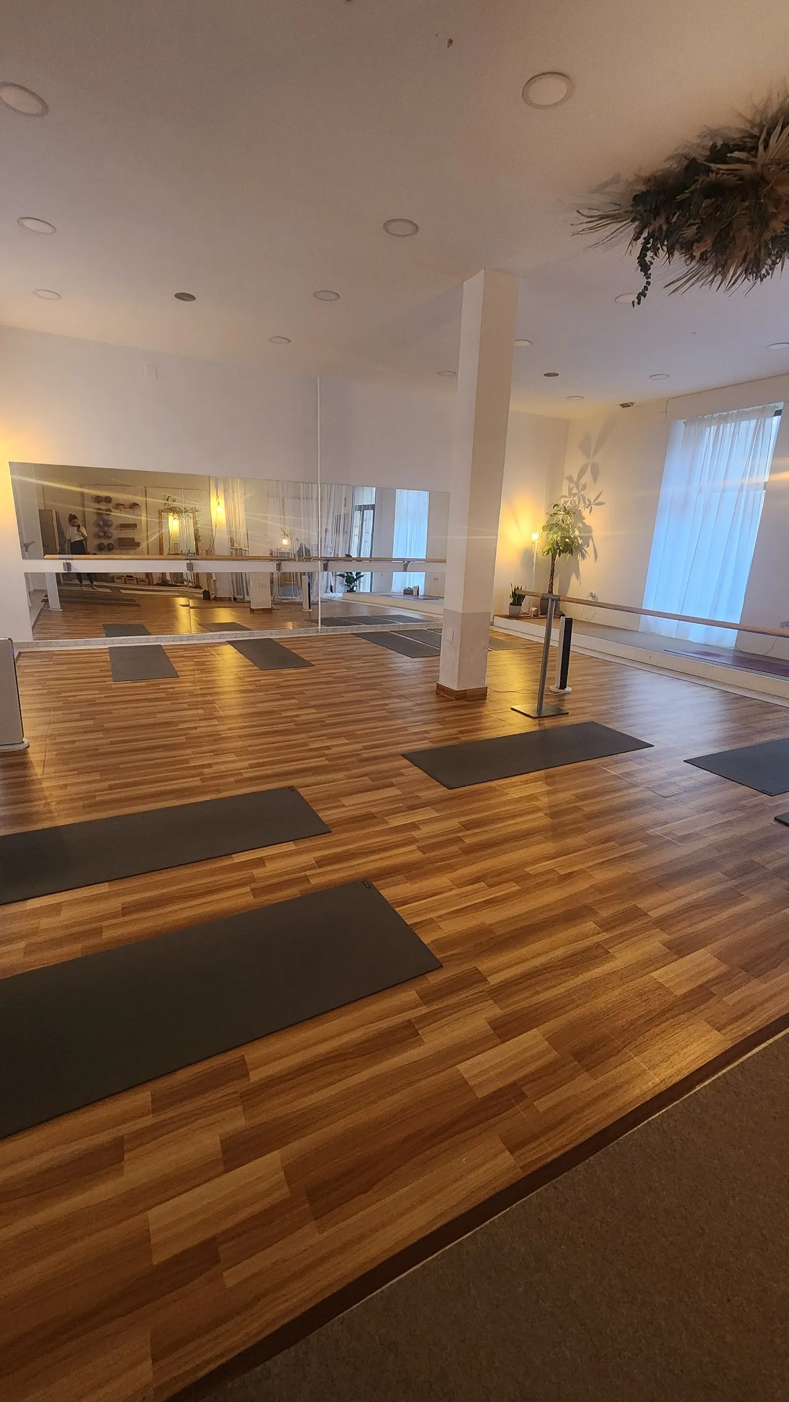 Flow - Barre & Yoga Studio — yoga-studio en Valladolid — 4