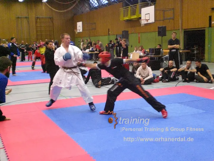 e-training Kampfsportschule Kickboxen — kampfsport-studio in Karlsruhe — 5