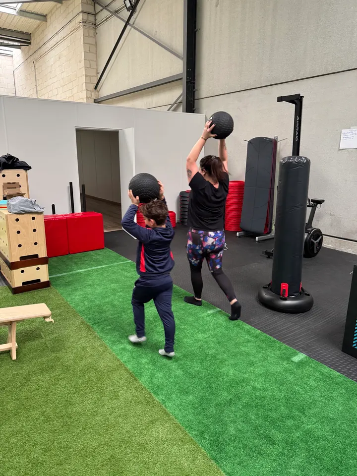 MOVE AND LIVE — Salle de fitness à La Chapelle-d'Armentières