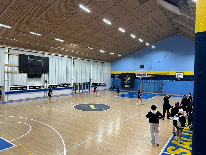 Vasalundshallen — fitness studio-studio i Solna, Stockholm