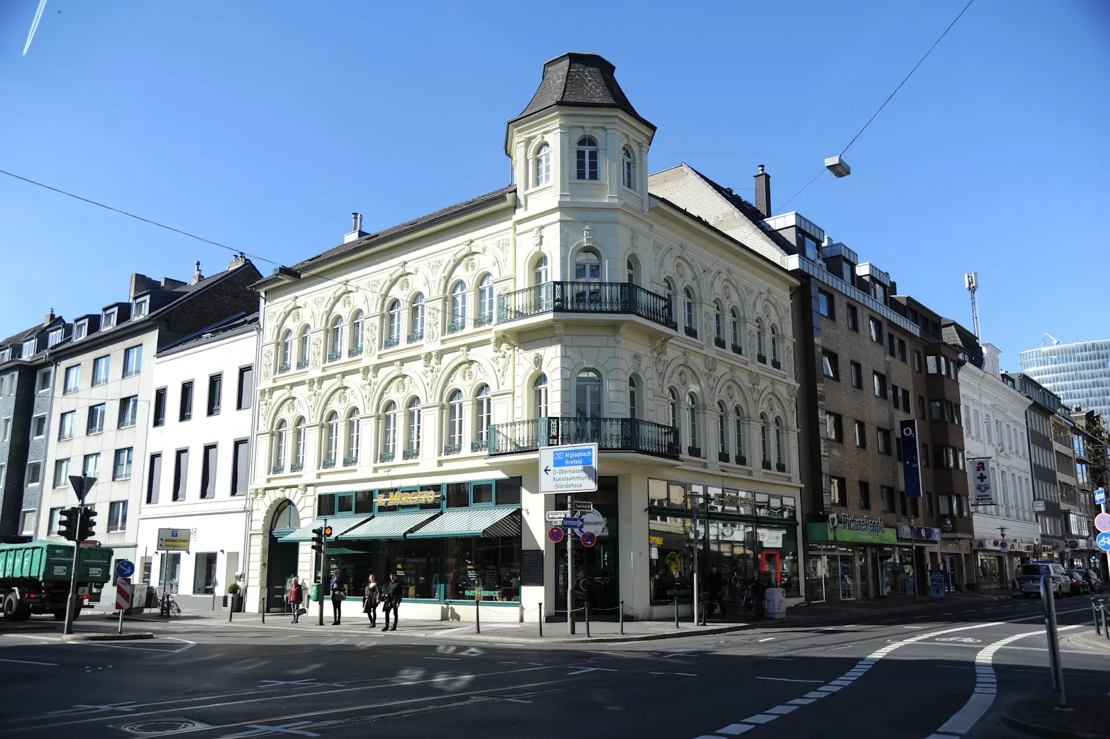 Karmakarma Yogastudio — yoga-studio in Düsseldorf — 5
