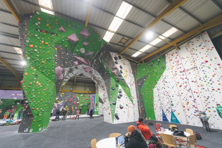 Green Spider Climbing — Climbing in Surbiton, London
