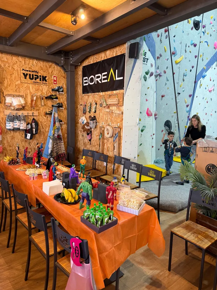 The West Climbing Center — escalada-studio em Peniche — 6