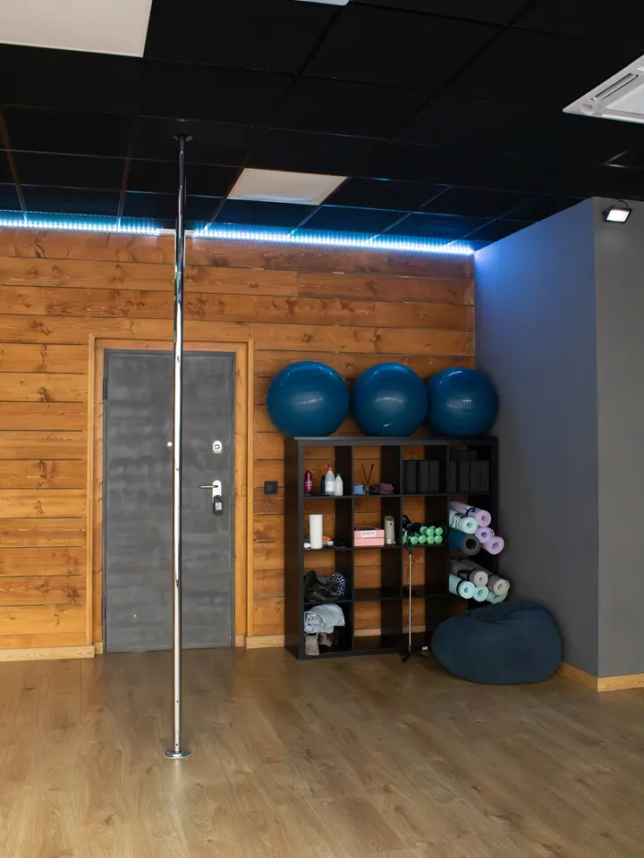 Alondra Pole Space — Pole Fitness en Latina, Madrid