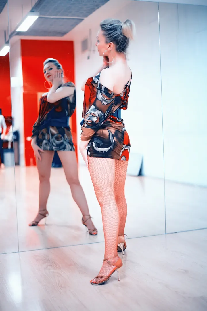 Elena Danse Salon — Danse à Paris 15e Arrondissement, Paris