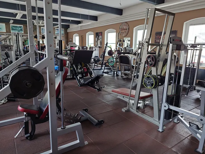 Relax Gesundheitsstudio — fitnessstudio in Thalheim — 2