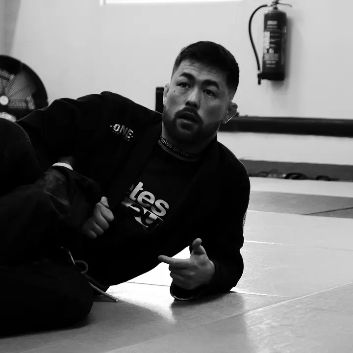 Kenji Sette-Matsushima Brazilian JiuJitsu BJJ — jjb-studio à Vanves, Paris — 2