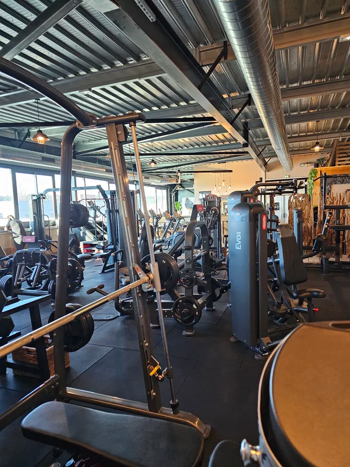 Kong Gym — salle de fitness-studio à Poussan — 3
