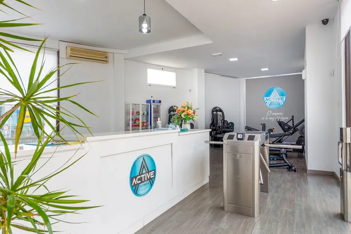 VANITY FITNESS & WELLNESS CENTER — estudio de fitness-studio en Guadiaro — 2