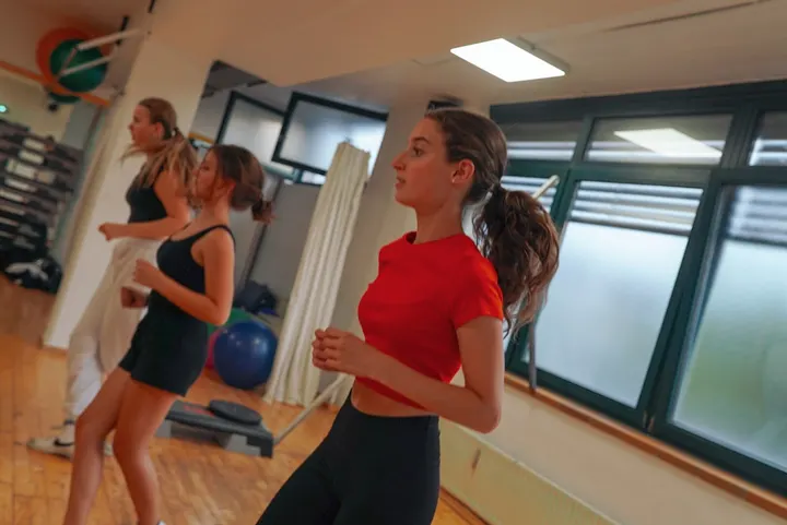 414 - Urban Dance Academy Hoisten — tanz-studio in Neuss — 2