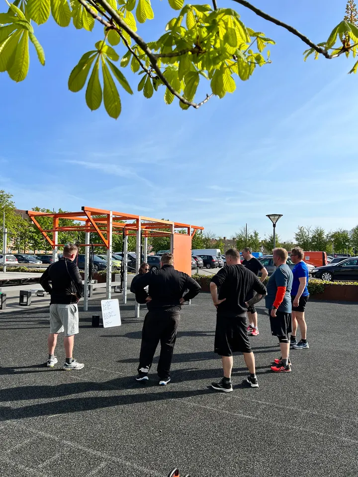 Udendørs bootcamp for mænd og kvinder! — functional training-studio i Brønshøj, København — 2