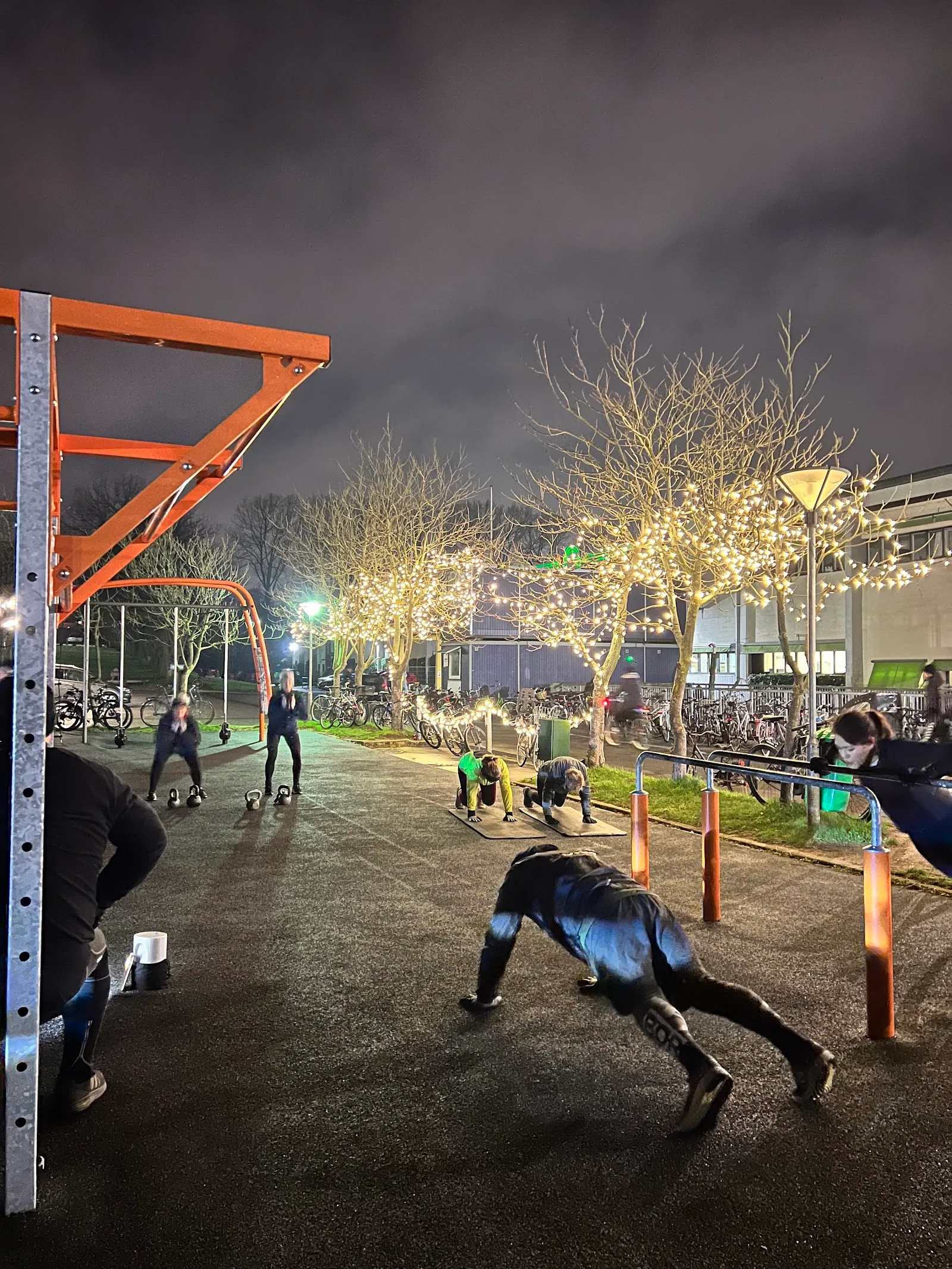 Udendørs bootcamp for mænd og kvinder! — functional training-studio i København — 3