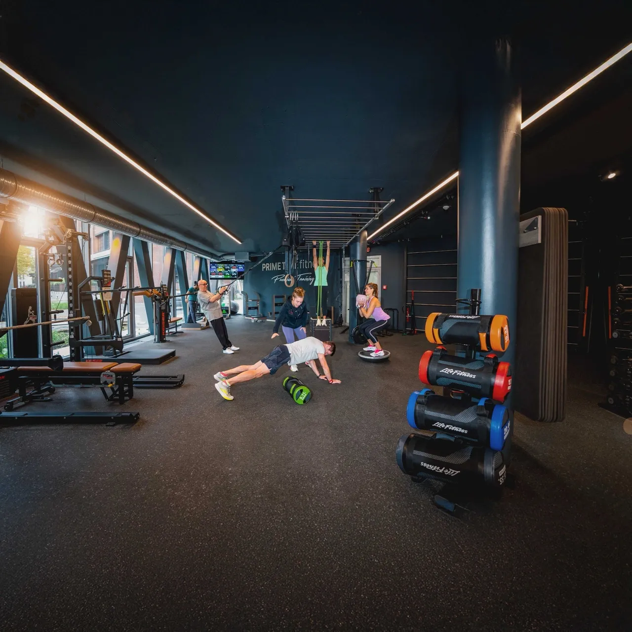 PRIME TIME fitness - Hamburg Winterhude — träningsstudio i Hamburg — 2