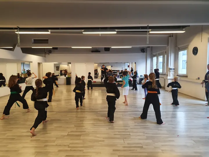 Karate Fachsportschule Sebstverteidigung für Kinder — kampfsport-studio in Ehrenfeld, Köln — 3