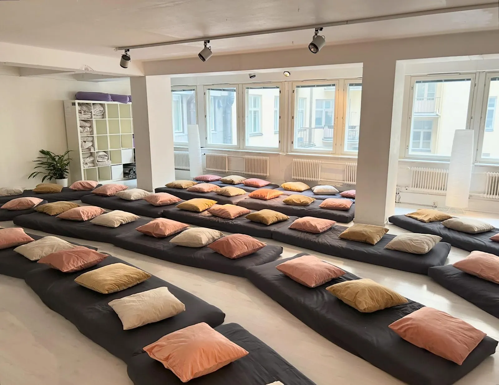 Yoga by Mikaela — jooga-studio – Kamppi, Helsinki — 3