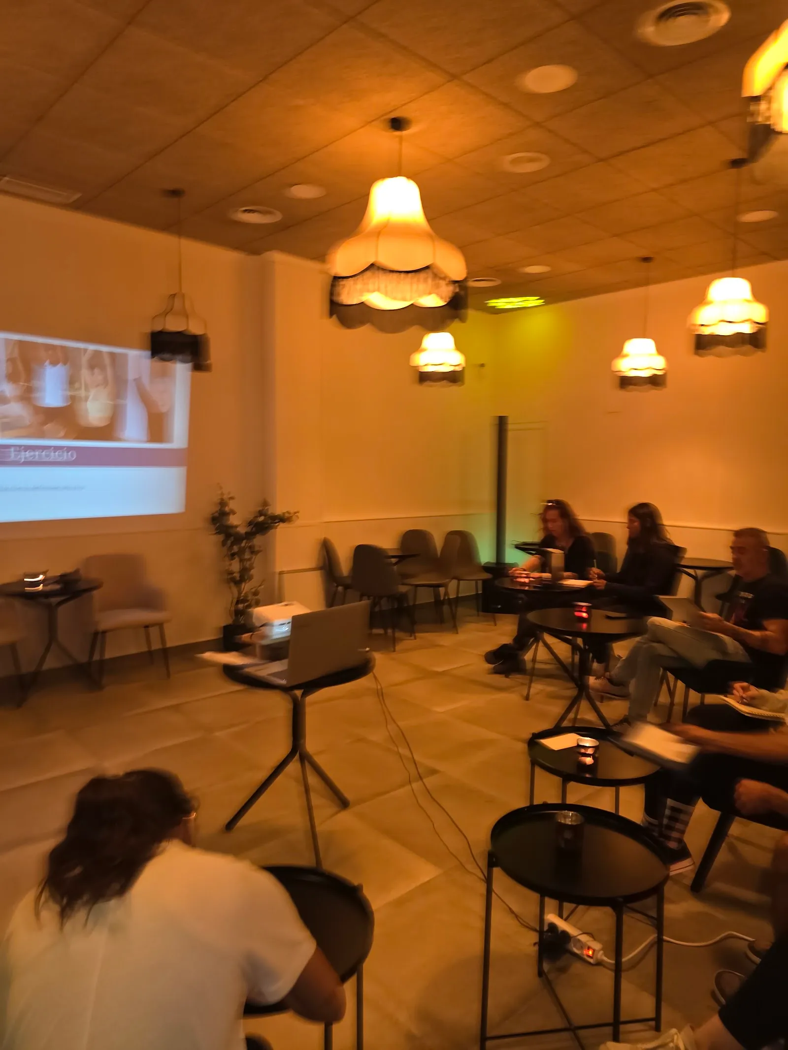 Clases de Yoga - Vida de Yoguis by Estefanía Mora — yoga-studio en Campanar, Valencia — 3