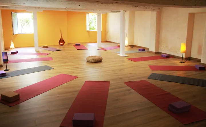 Julie Faverot — Yoga à République - Les Ponts, Nantes