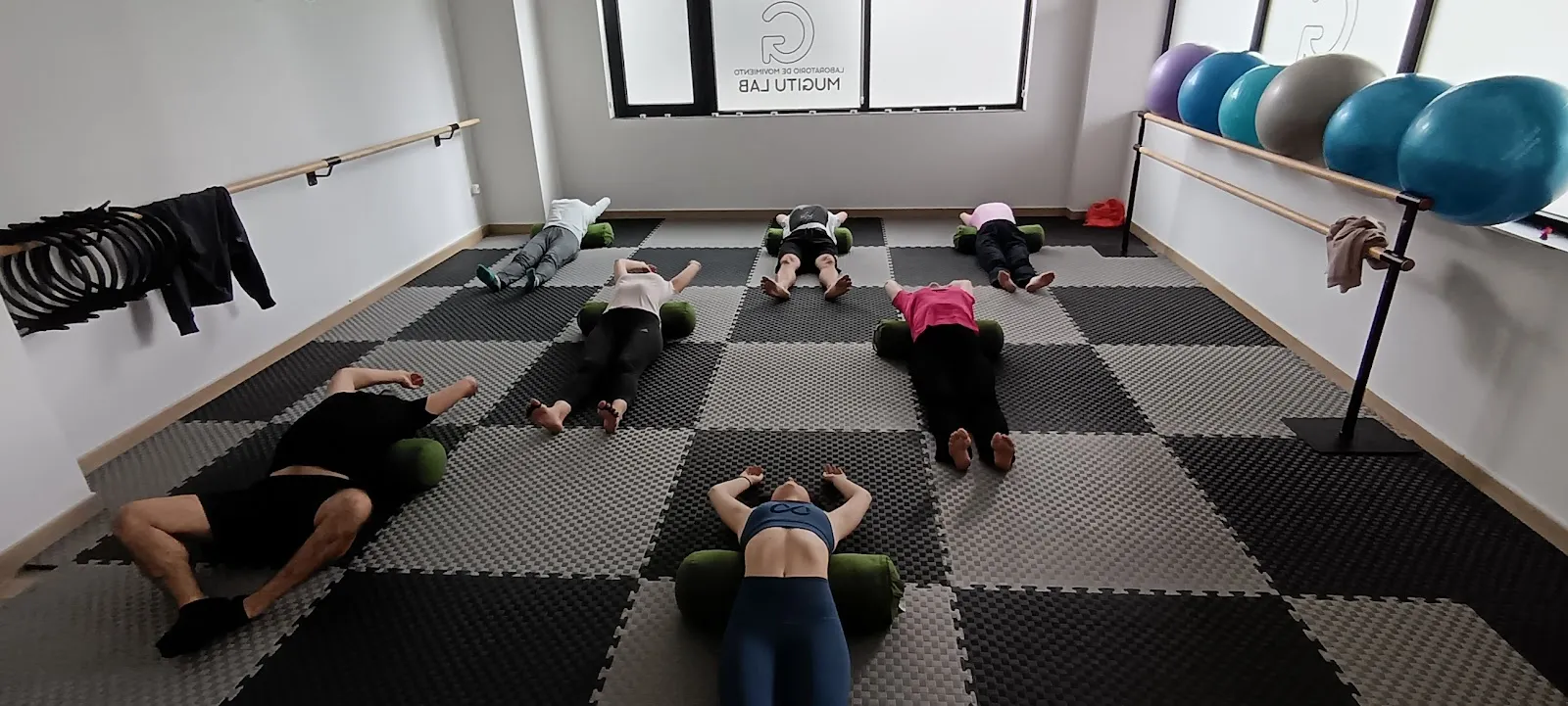 Método Mugitu All Yoga Riberas — yoga-studio en Amaraberri, Donostia/San Sebastián — 3