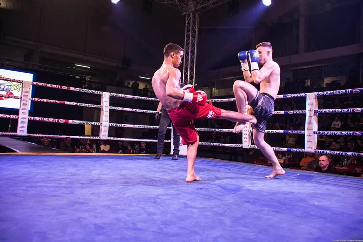 Pro Fighting Napoli Club — arti marziali-studio a Napoli — 3