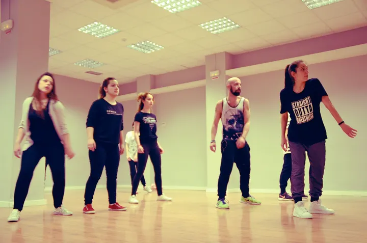 BREATHLESS DANCE CENTER — baile-studio en Sanduzelai, Pamplona — 3