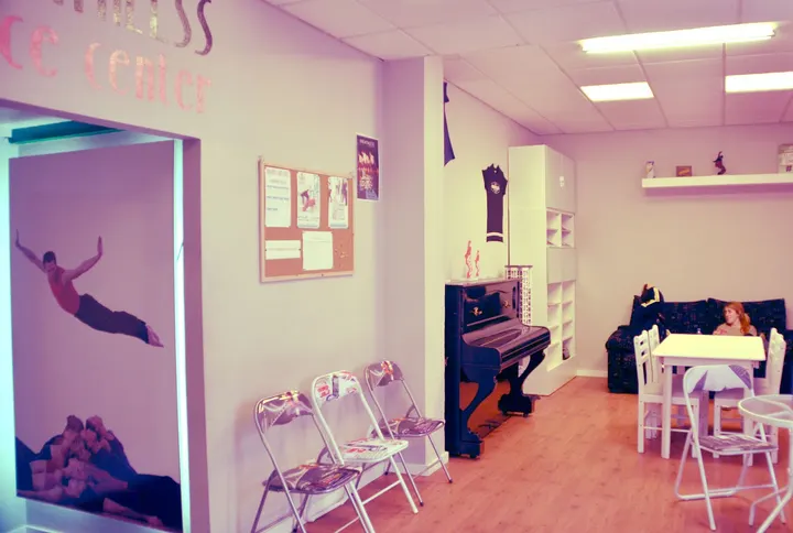 BREATHLESS DANCE CENTER — baile-studio en Pamplona — 5