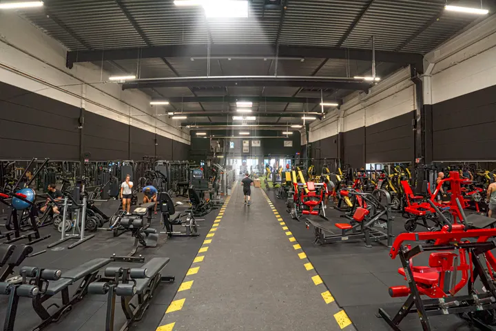 Giga Arena — Salle de fitness à Bacalan, Bordeaux