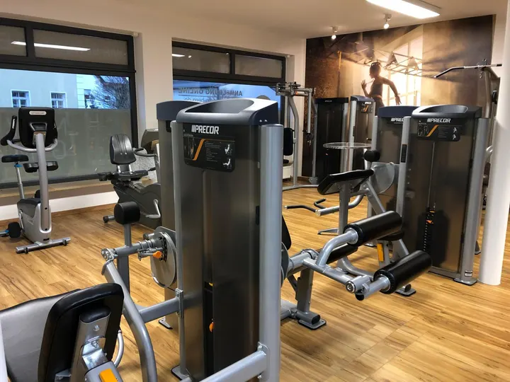 NewGym Berg Berg bei Neumarkt in der Oberpfalz — Fitnessstudio in Altona-Nord, Berg bei Neumarkt in der Oberpfalz
