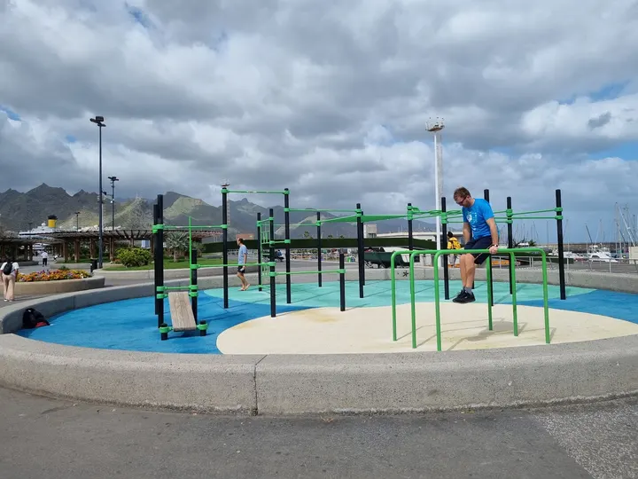 BarmaniaPro Parque de calistenia y Street Workout — estudio de fitness-studio en Santa Cruz de Tenerife — 4