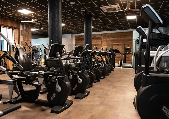 Cap Tonic Versailles — salle de fitness-studio à Notre-Dame, Versailles — 3