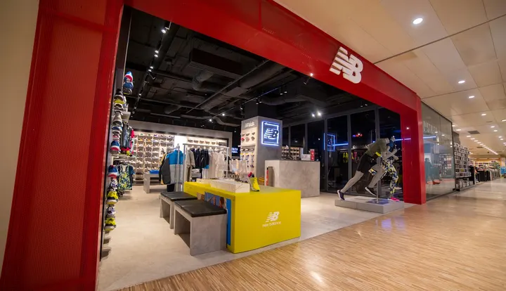 Distrito by New Balance Boutique — entrenamiento personal-studio en Valencia — 3