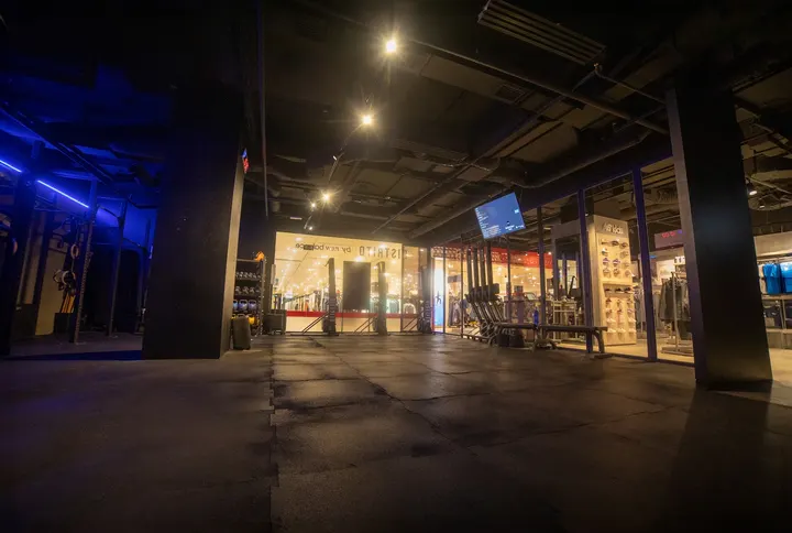 Distrito by New Balance - Boutique de Entrenamiento — HIIT en Penya-roja, Valencia