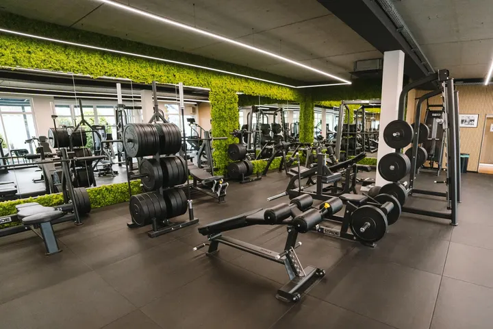 KRAFTWERK Neuhof — Fitnessstudio in Neustadt, Neuhof