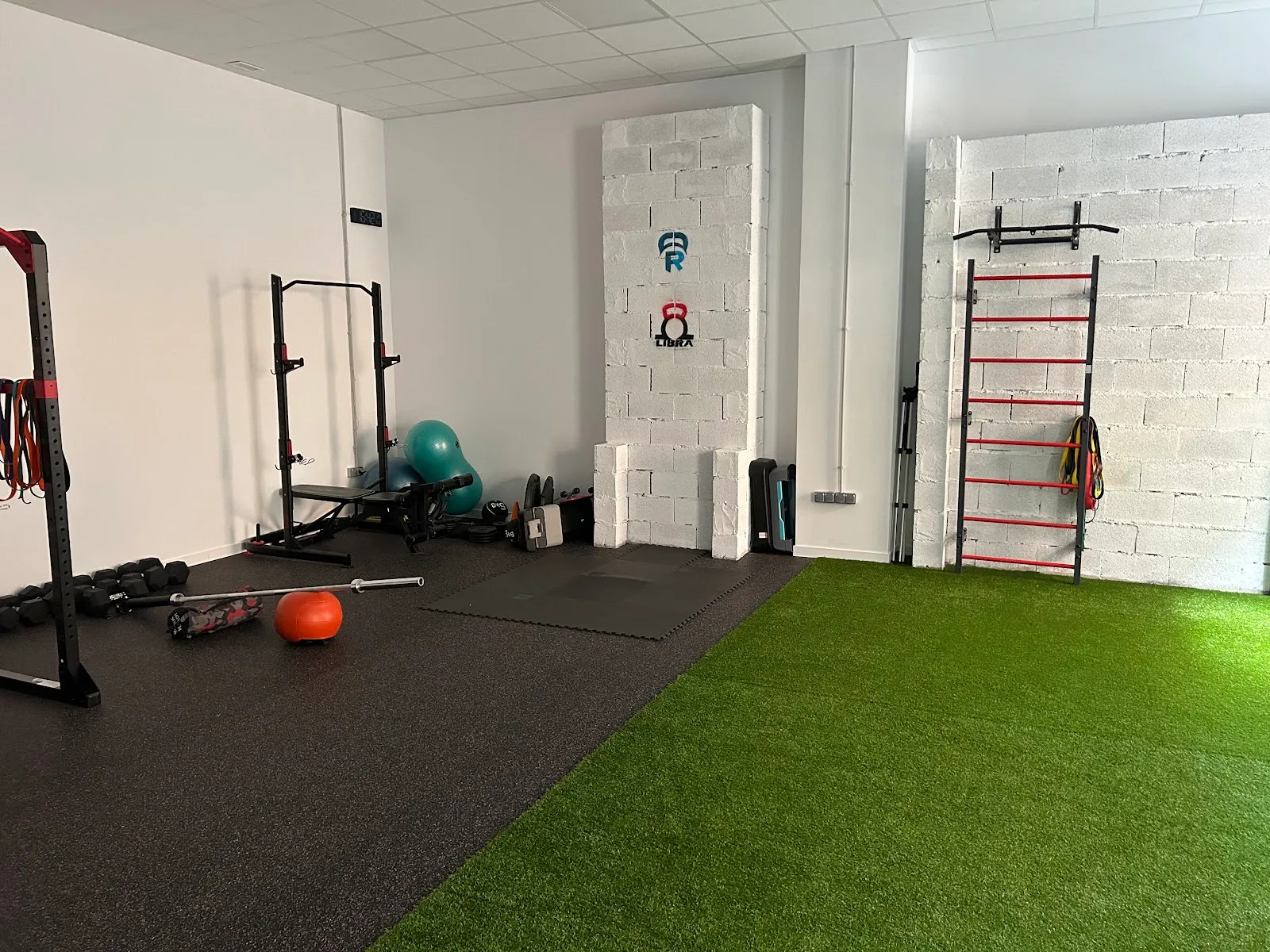 FISIORECOVERY by Guillermo Gómiz — entrenamiento personal-studio en Aguadulce — 5