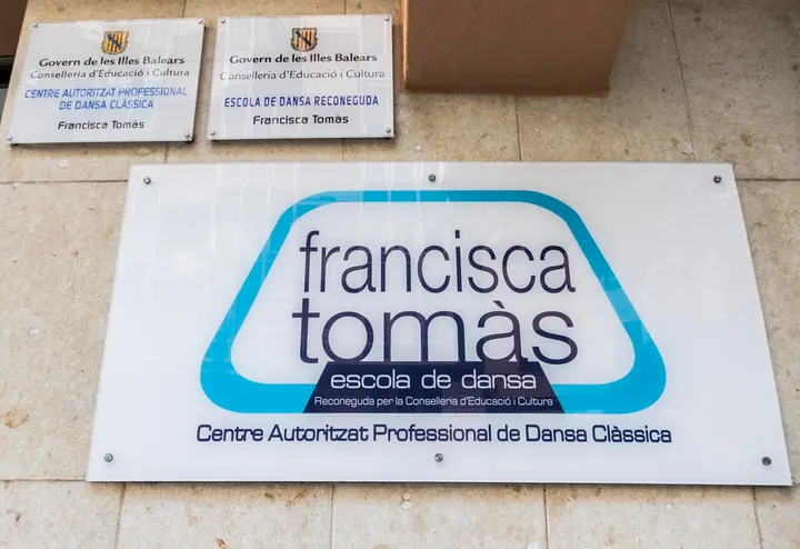 Escuela de Danza Francisca Tomás — baile-studio en Palma — 3