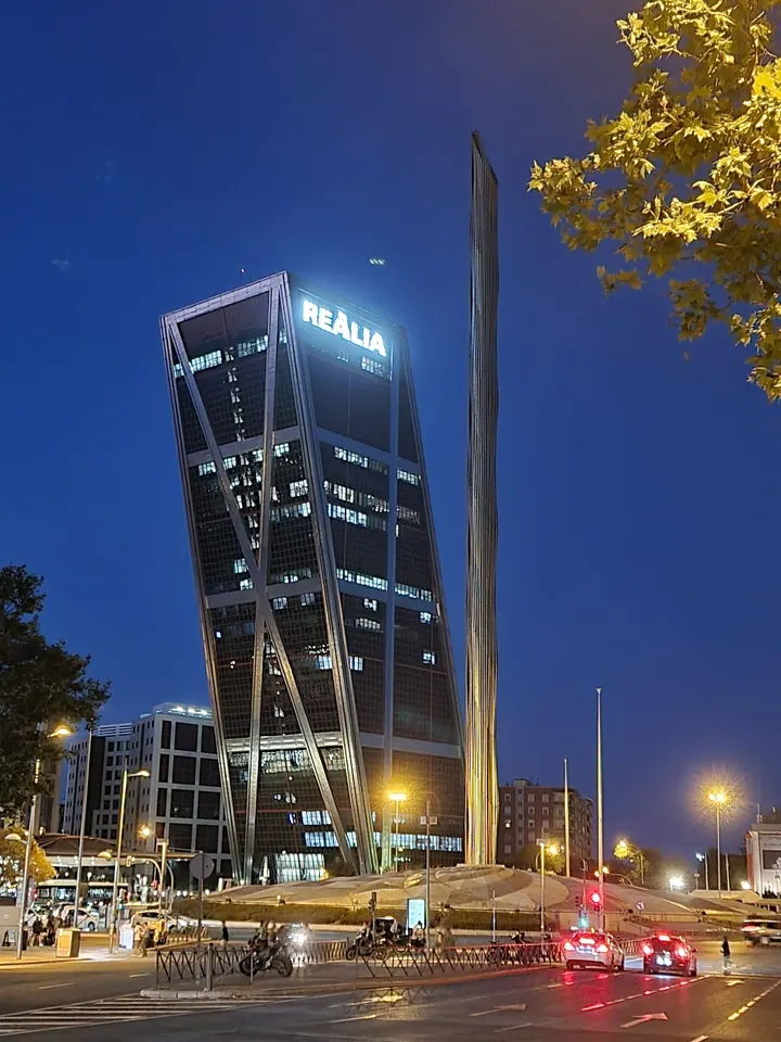 Zagros Sports International Puerta de Europa — estudio de fitness-studio en Madrid — 4