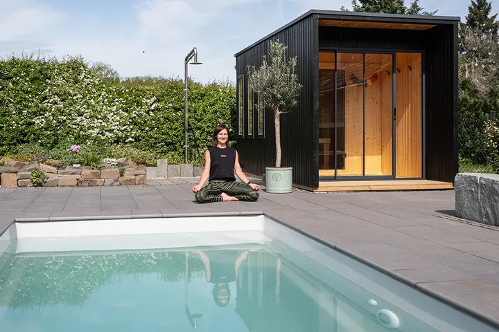 Sandra Gebhardt – Yoga Am Kunstfeld — Yoga in Dünnwald, Köln
