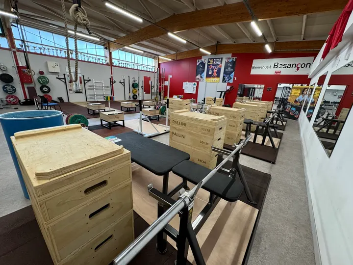 La Française de Besançon Haltérophilie-Musculation-Remise en forme — salle de fitness-studio à Besançon — 3