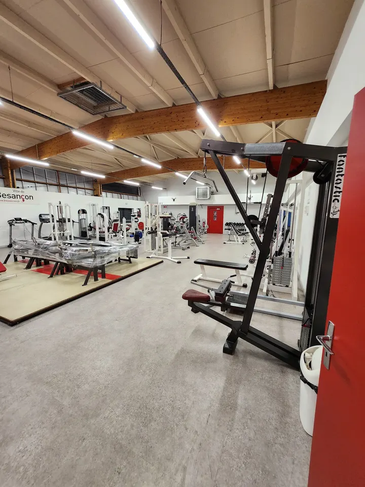 La Française de Besançon Haltérophilie-Musculation-Remise en forme — salle de fitness-studio à Besançon — 5