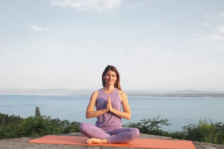 Yoga Flow Online — yoga-studio in Offenhausen, Neu-Ulm — 2