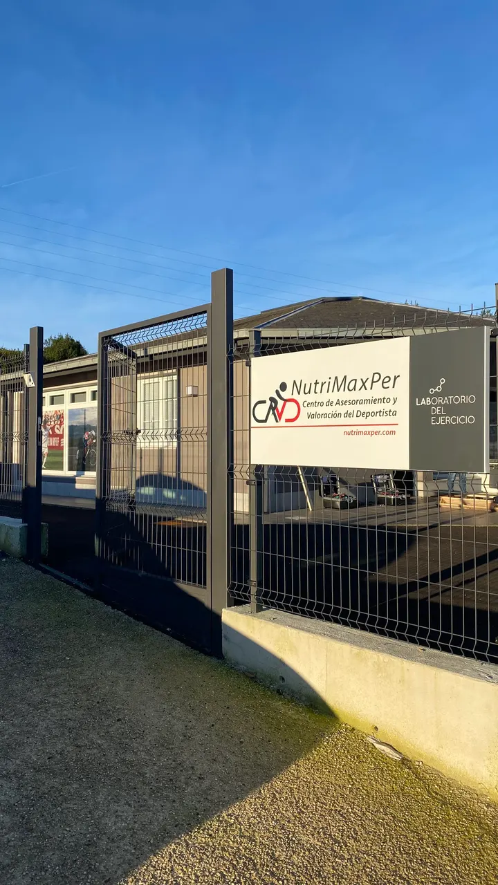 Cavd Nutrimaxper — entrenamiento personal-studio en Los Campos — 4
