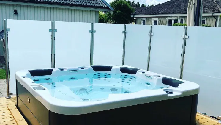 Spabad,Bubbelpooler&Utebastu — wellness-studio i Solbräcke, Kungälv — bild 3
