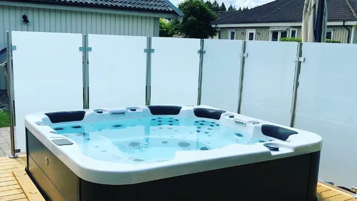 Spabad,Bubbelpooler&Utebastu — wellness-studio i Kungälv, Göteborg — 3