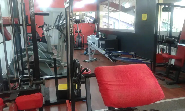 Sport and Fitness 33 — salle de fitness-studio à Bordeaux — 3