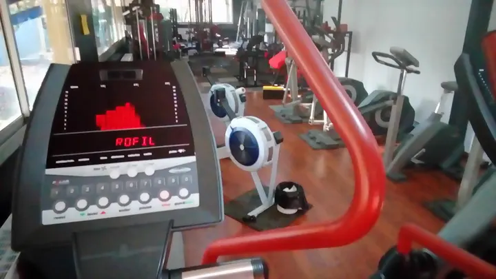 Sport and Fitness 33 — salle de fitness-studio à Bordeaux — 4