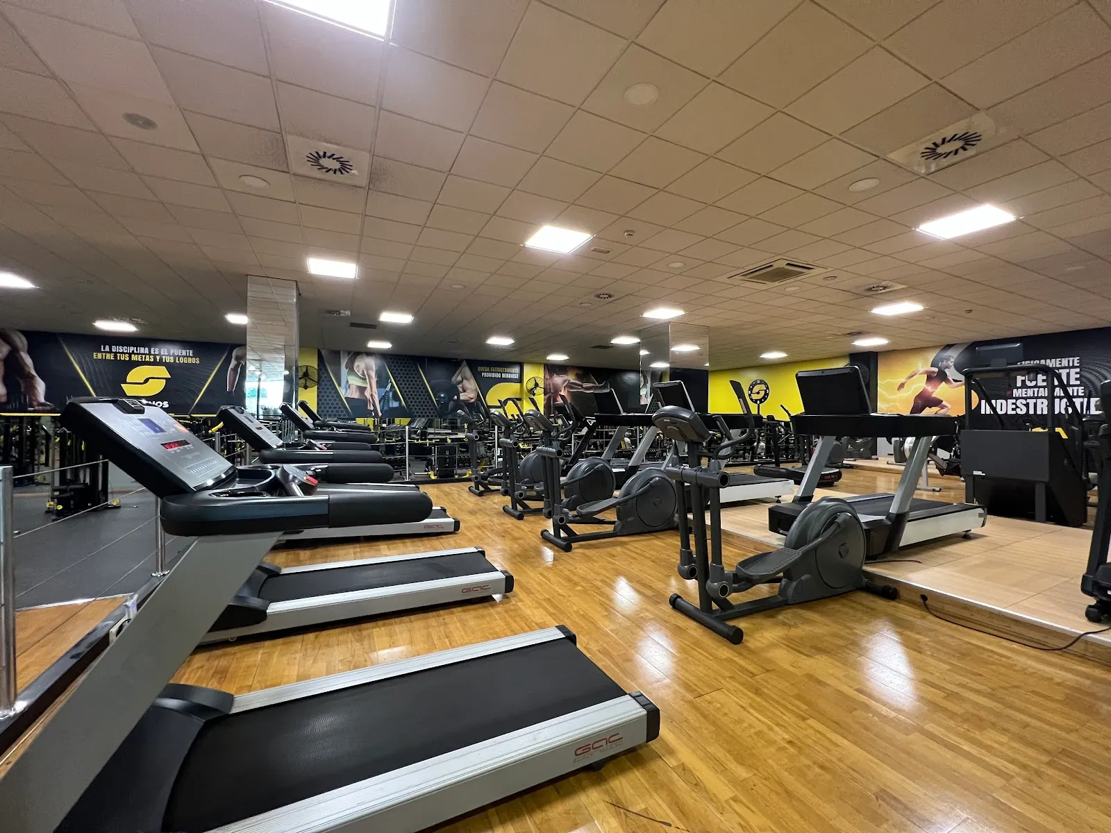 Centro Deportivo Sthenos — estudio de fitness-studio en Dos Hermanas — 2