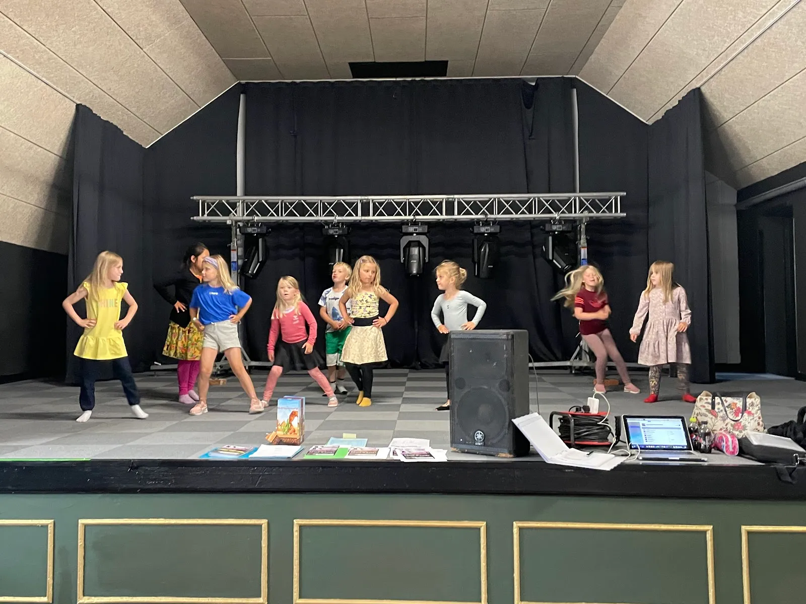 Dansehuset v/ Mirian Sørensen — dans-studio i Hastrup, Køge — 2